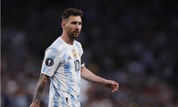 怀孕7个月，她硬拉145公斤拿铜牌：有人夸英雄，我却先想起产房那张推车